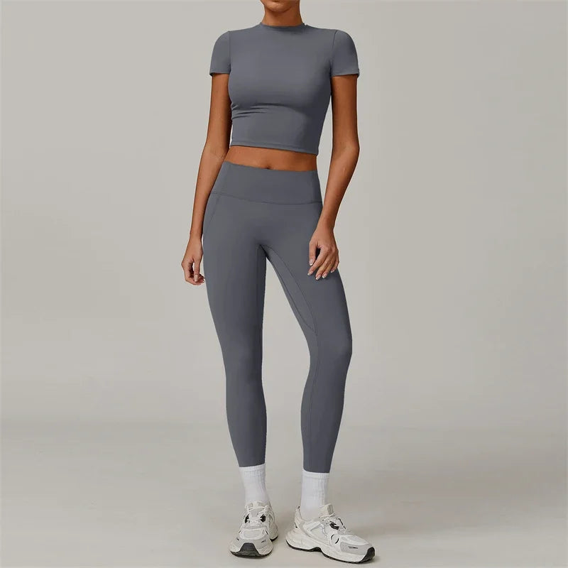 Women's Yoga Set Crop Top And High Waist Leggings Outfit