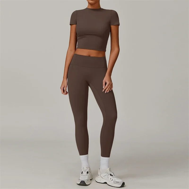 Women's Yoga Set Crop Top And High Waist Leggings Outfit