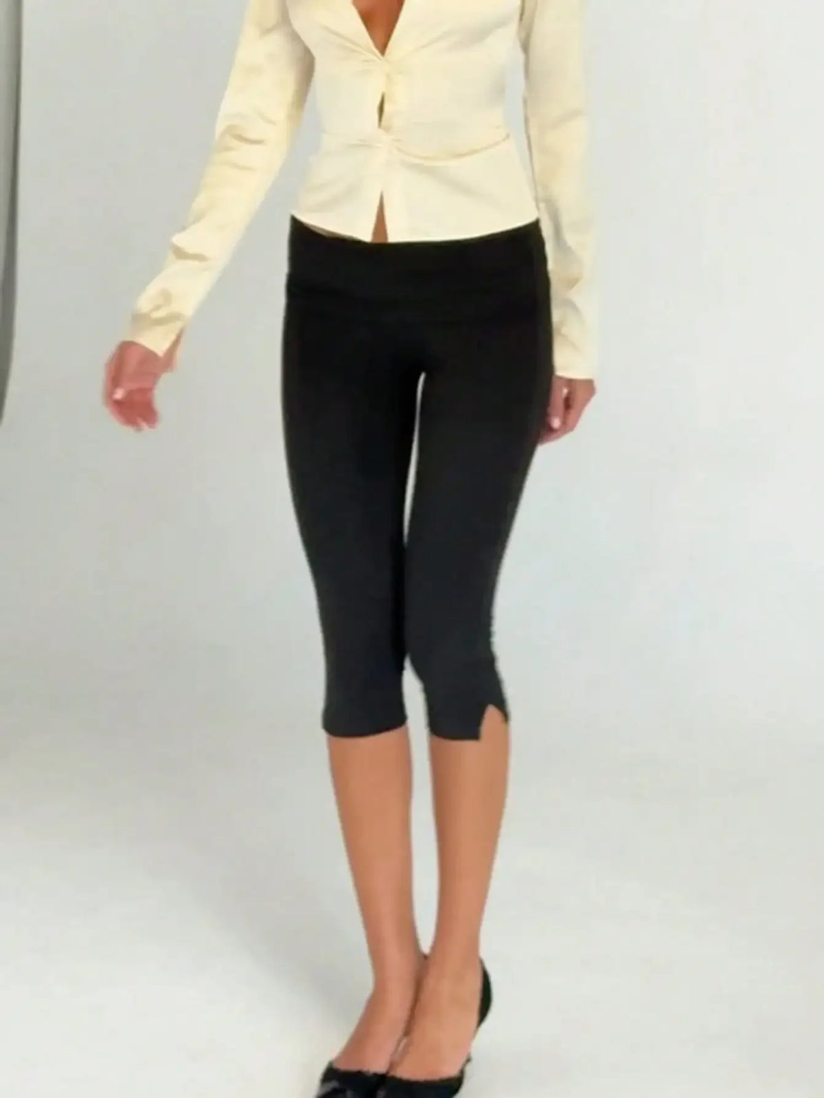 Y2K Women's Low Waist White Capri Leggings With Fold Over Hem